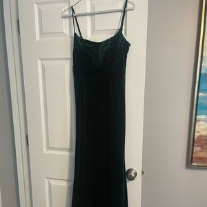 Womens long emerald gown. Flattering and comfortable .